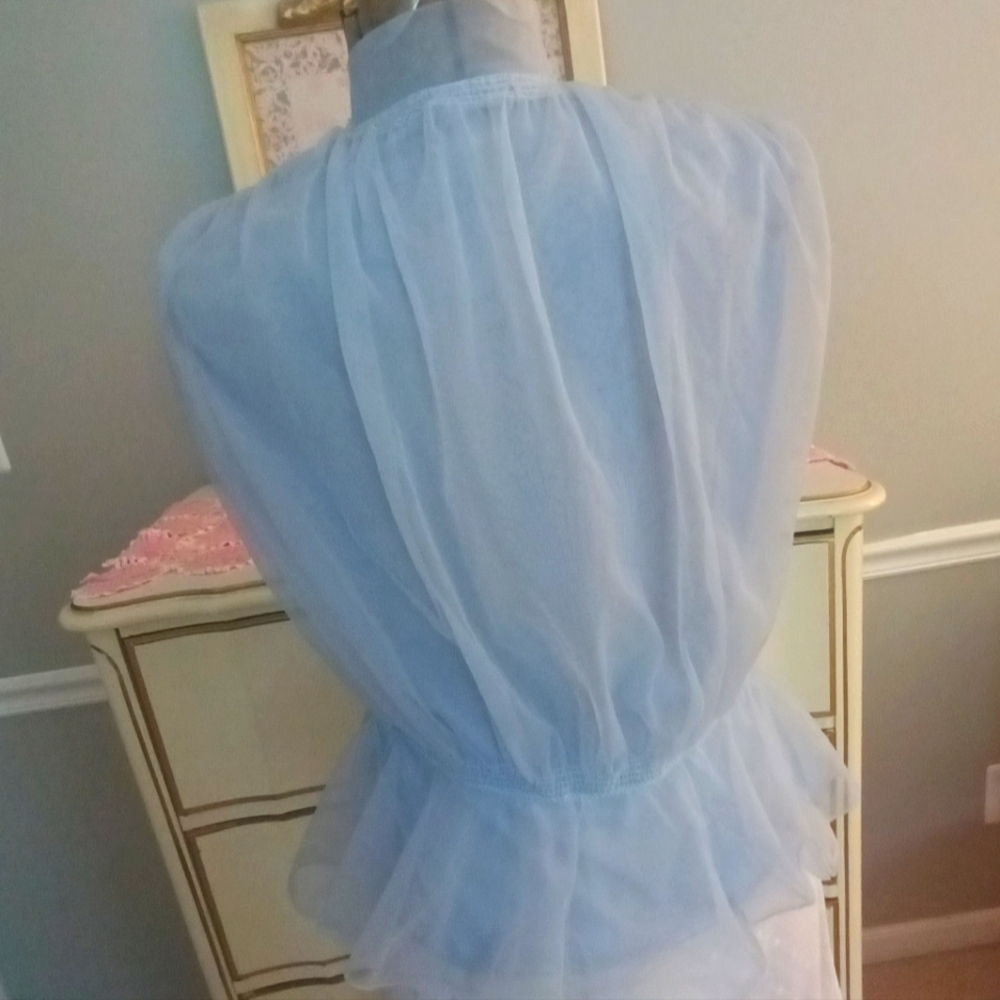 RARE, VINTAGE "EYEFUL BY THE FLAUMS" BLUE NYLON CHIFFON TOP! LIKE NEW! - Picture 5 of 17
